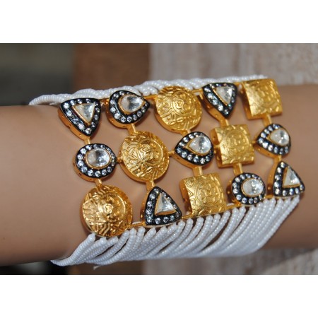  Multisrting Gold Pearl Bracelet Studded with Uncut Diamonds  